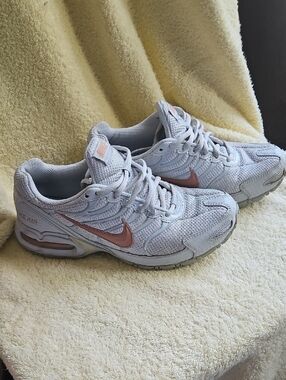 Pre-owned 2018 nike air max torch 4